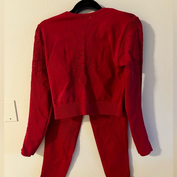 Fabletics Flora Seamless Set in Persimmon Red - Picture 4 of 8